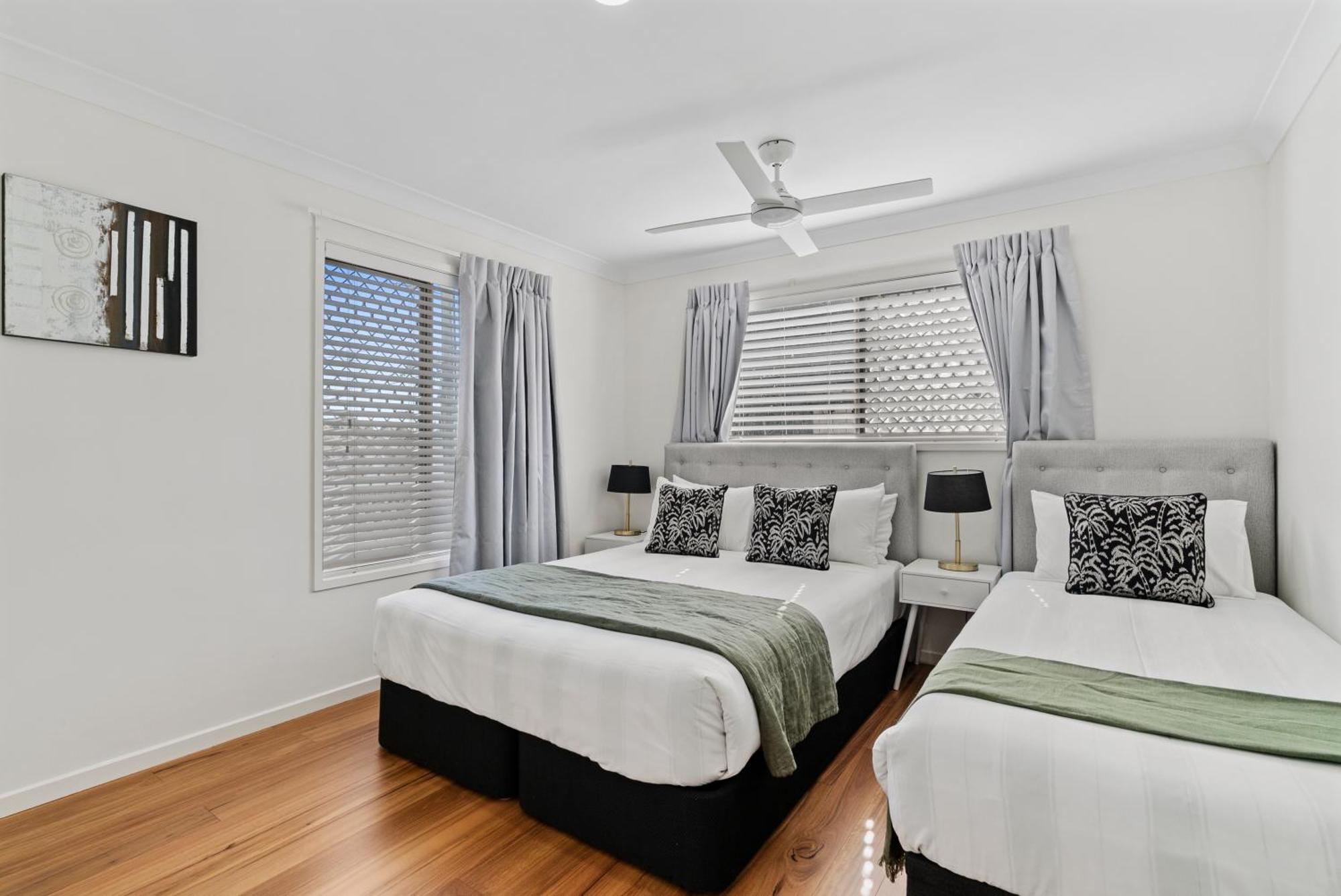 Apartment Surfers Enclave - A Spacious Family